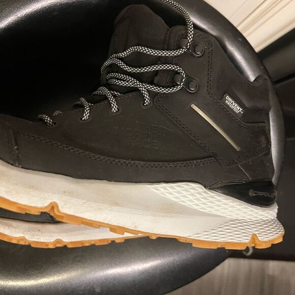 Men’s ThermoBall™ Lace Up Waterproof Boots
Sz 10 - Picture 10 of 14